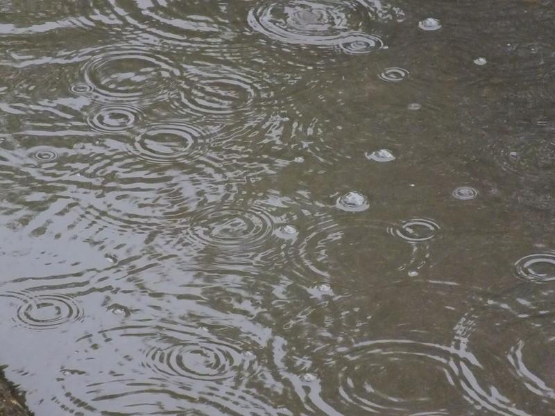 雨量监测仪，提供雨量原始数据